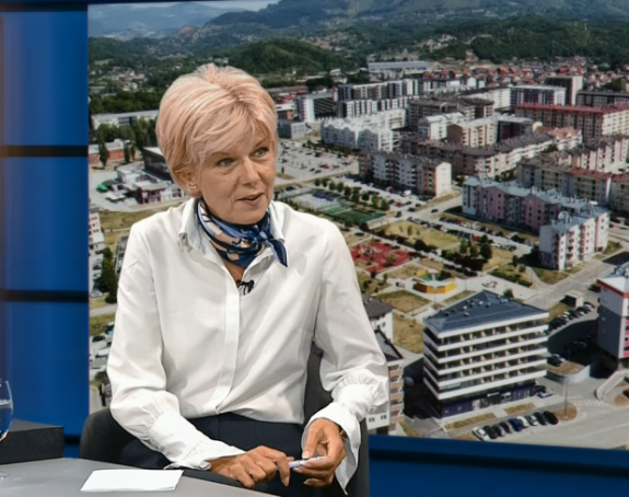 U Srpskoj je poremećen sistem vrijednosti u kome je partijska knjižica glavna za sve!