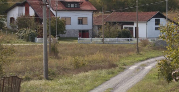 Saničani kod Prijedora: Mještani vodu koriste iz bunara (VIDEO)