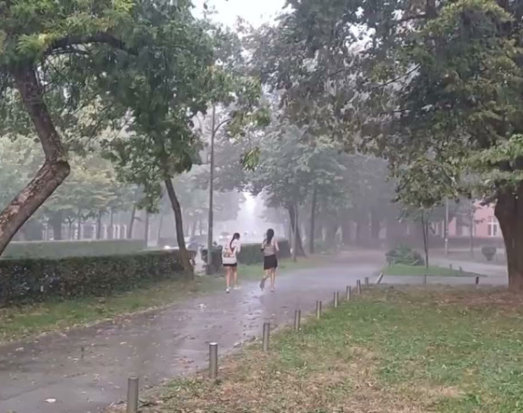 Od podne naoblačenje sa sjevera donosi kišu i pljuskove