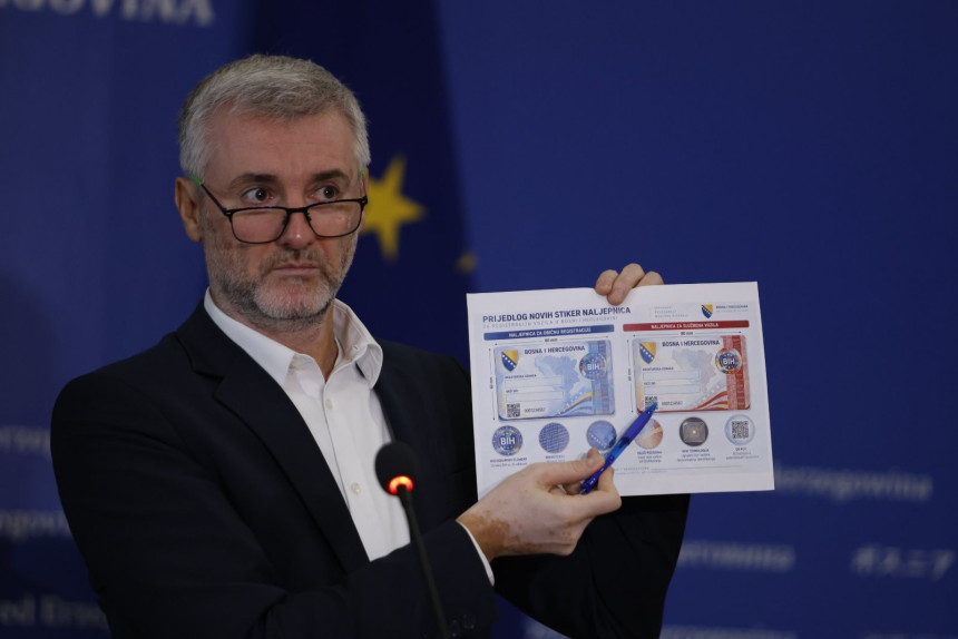 Novine za vozače u BiH: Kartice sa čipom, nove naljepnice