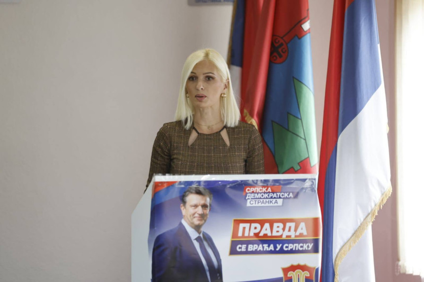 Нападају Бланушу јер имају паничан страх од полагања рачуна народу