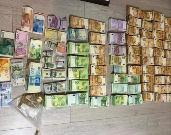 Hapšenje Rusa u CG: Bježali sa 19 kofera i milion evra