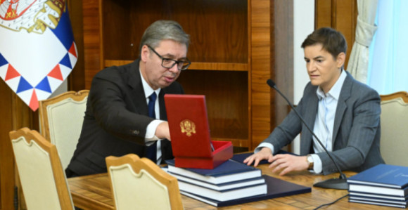 Vučić predao dužnost predsjednika Republike Srbije Ani Brnabić