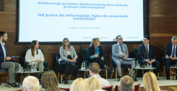 И даље тешко до пуних информација о потрошњи јавног новца