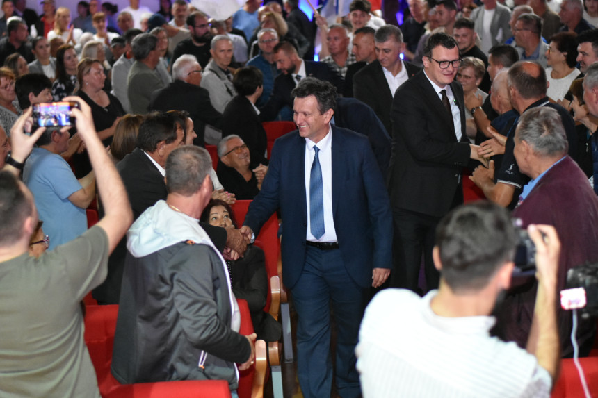 SDS u Derventi: Građanima Srpske vraćamo pravdu!