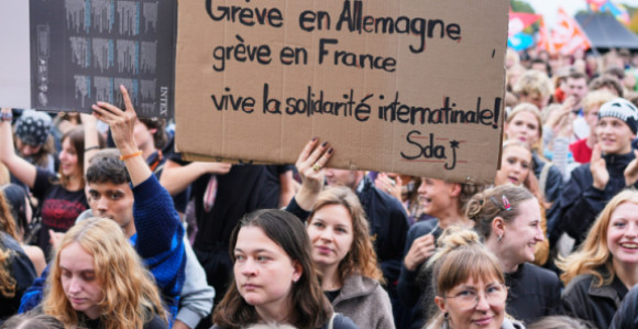 U Francuskoj zatvoreno između 400 i 500 škola zbog nasilja