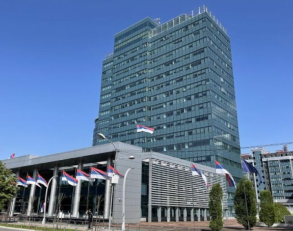 Milioni iz budžeta za stranačke poene: Zloupotrebe javnih resursa bez adekvatnih sankcija