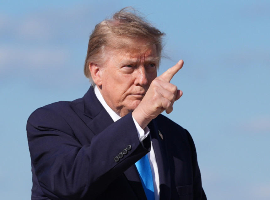 Расте страх од куге: Трамп заказао разговор са Путином