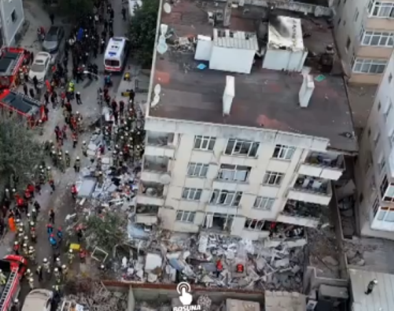 Urušila se zgrada u Istanbulu, zatrpano sedam osoba