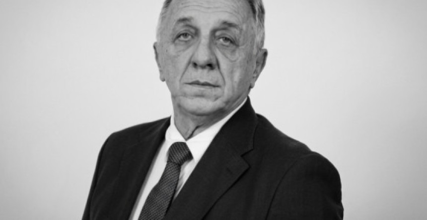 Званичници и колеге опраштају се од доктора Талића