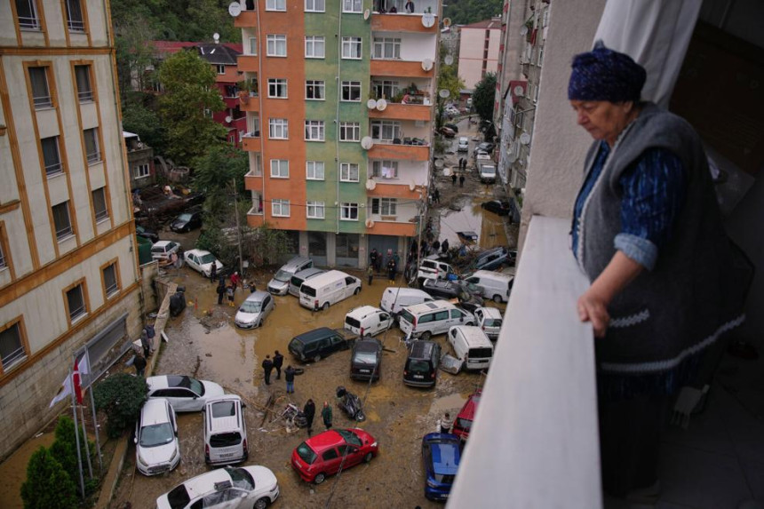 Katastrofa u Turskoj: Poplavljen Istanbul - poginule tri osobe