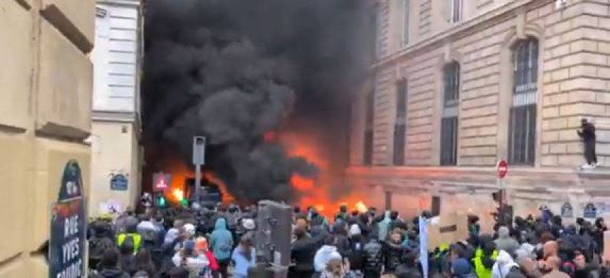 Francuska: 270 uhapšenih, požari i sukobi s policijom