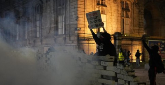 Makron: Oni koji su napadali i pljačkali biće krivično gonjeni