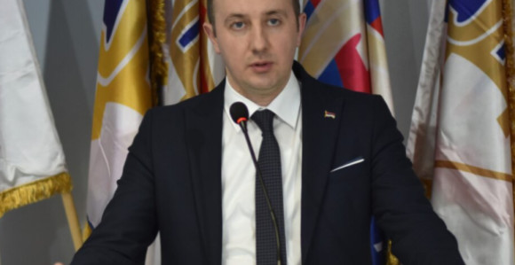 Pročišćavanje je počelo, ko prekrši Statut nije član SDS!