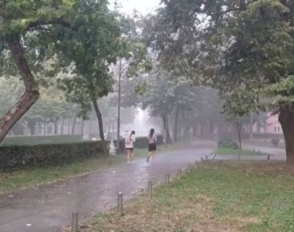 Pretežno oblačno uz kišu, poslije podne razvedravanje