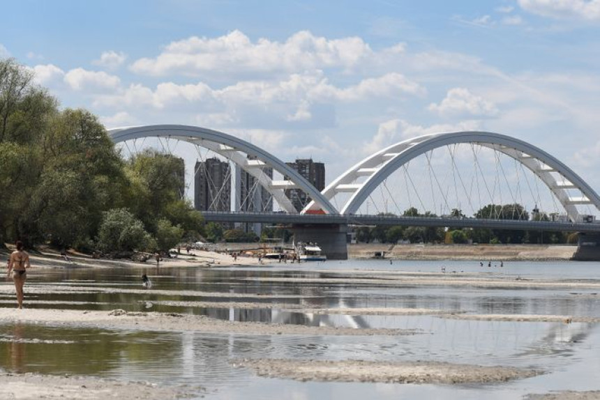 Ријечни саобраћај у проблему, мање и крузера и терета
