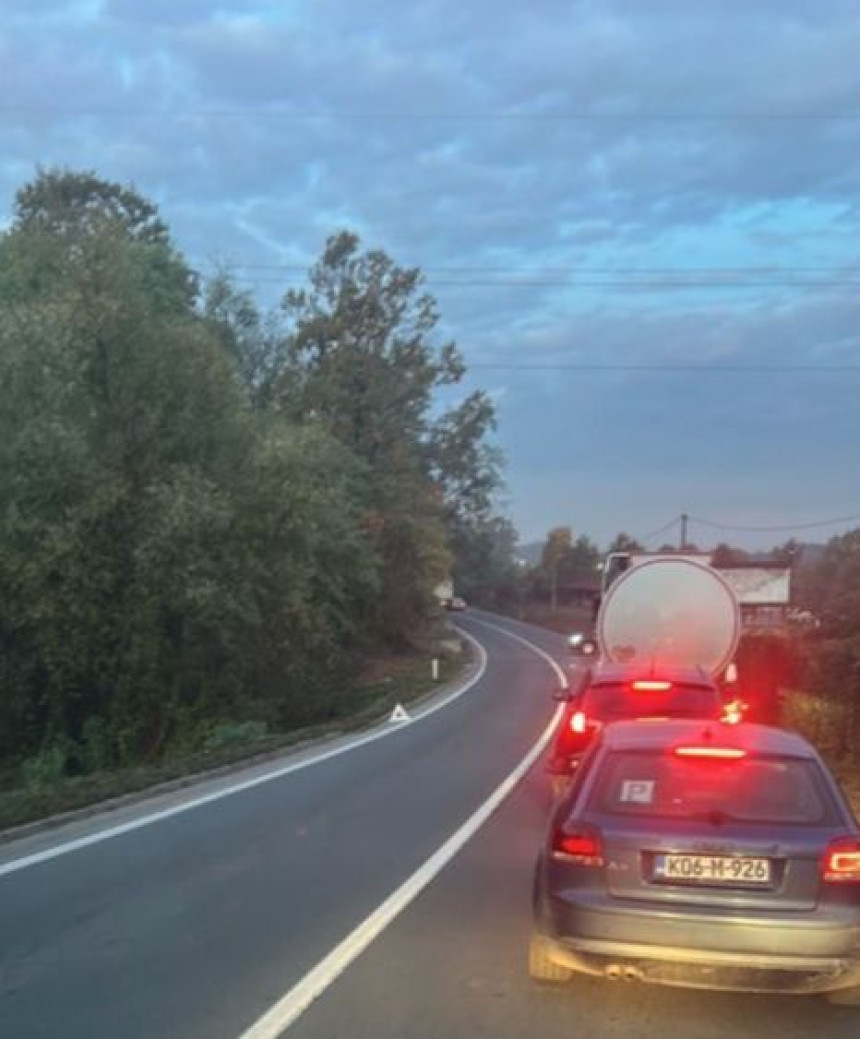 Autobus sletio sa puta kod Tuzle, ima više povrijeđenih