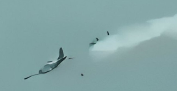 Tragedija: Poginula četiri pilota u sudaru dva aviona za obuku