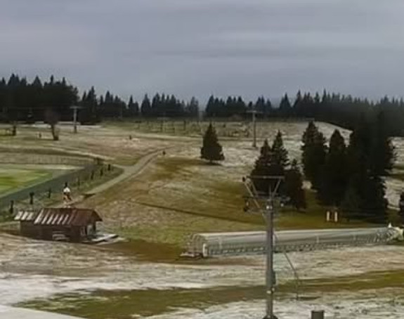 Zima zakucala na vrata: Snijeg pao u Austriji i Sloveniji