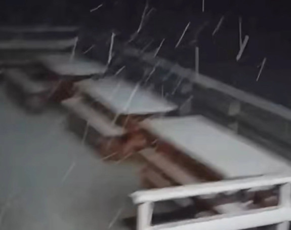 Zima stigla na Vlašić: Pada snijeg, pogledajte video