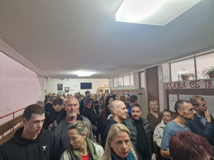 ИПСОС, Цесид: До 9 часова гласало 12 одсто бирача