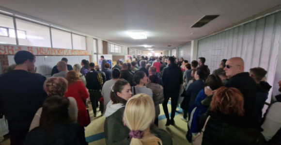 RIK: Do 12 časova glasalo 35 odsto birača u Srbiji