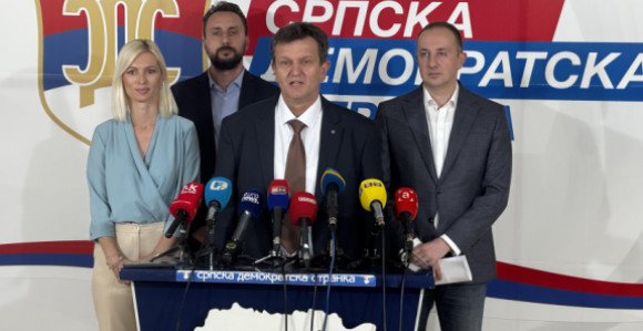 Blanuša: Obistinila se upozorenja o kolapsu energetskog sistema, SDS pokreće peticiju protiv poskupljenja struje (VIDEO)