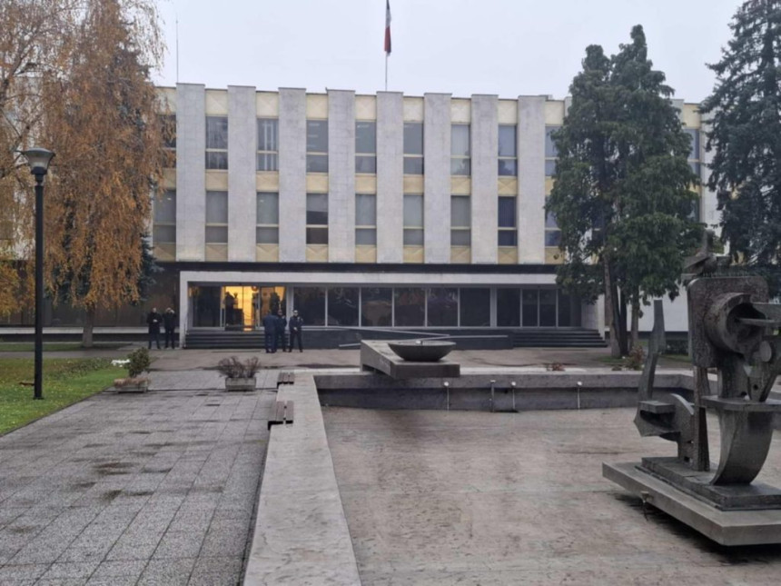 Стигла пријетећа порука на адресу НСРС, упознат МУП