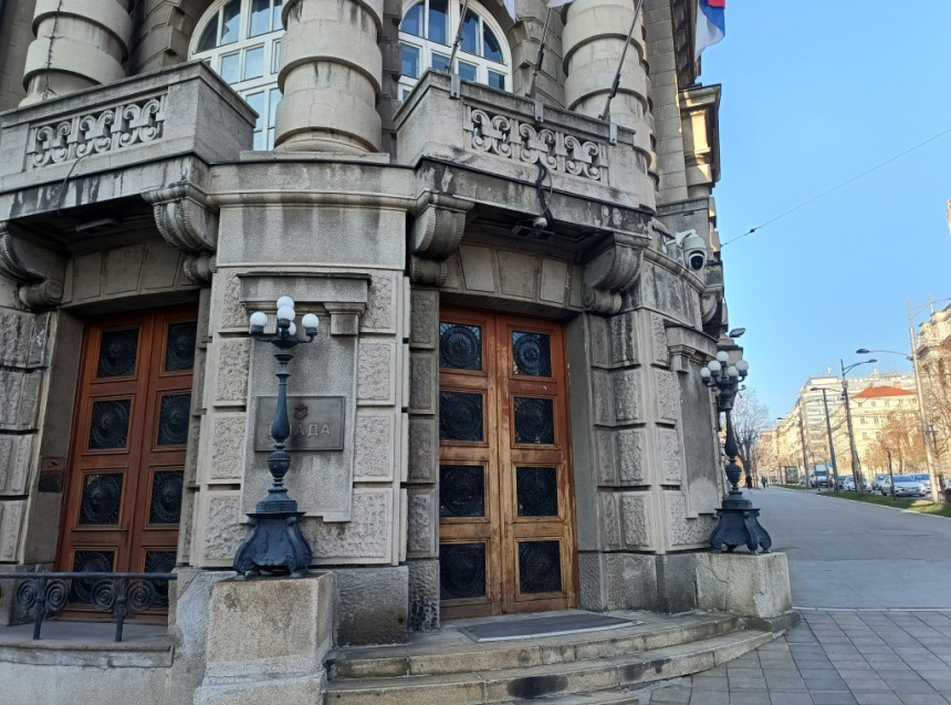 Ројтерс: Ко ће бити премијер Србије - Банкар, кардиолог или кошаркаш?