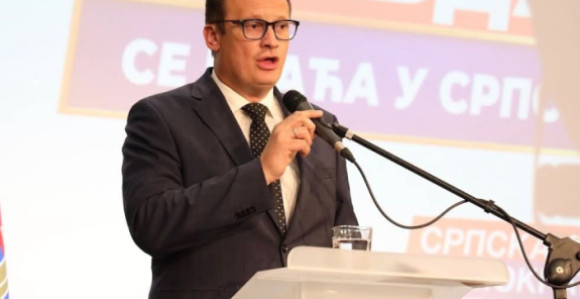Систем и владавина права испред политичке анархије
