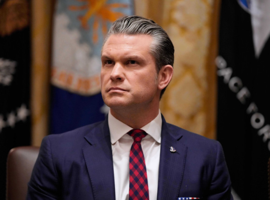 Хегсет смијенио вховног војног стратега Пентагона