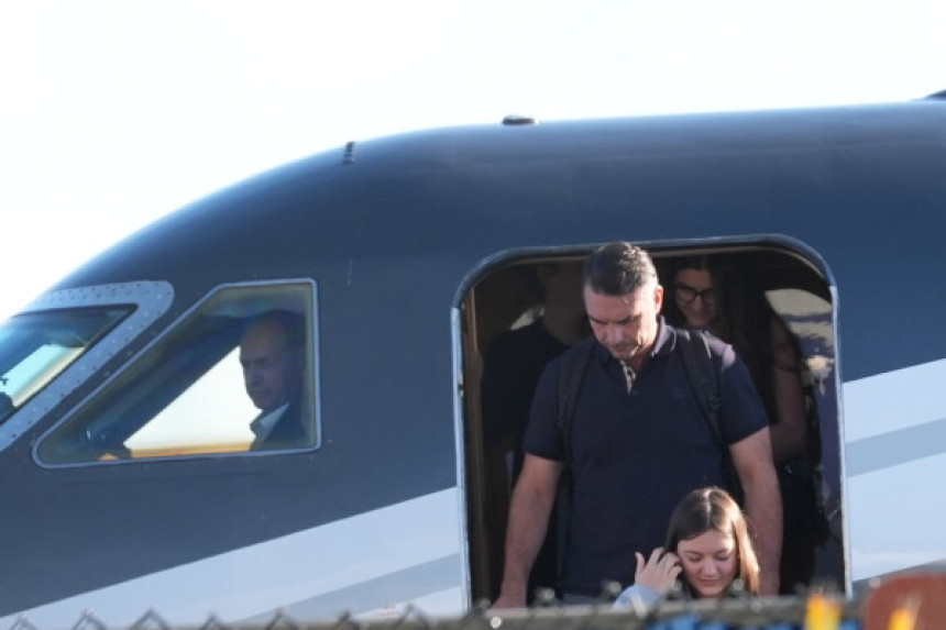 Bolsonaro proglasio sebe novoizabranim predsjednikom Brazila