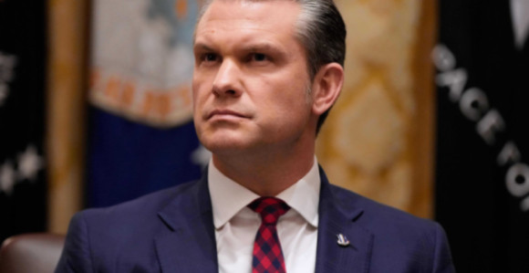 Hegset smijenio vhovnog vojnog stratega Pentagona