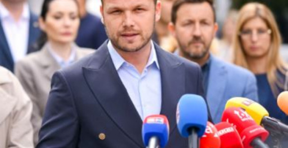 Stanivuković: Borba SNSD-a protiv kladionica je lažna!