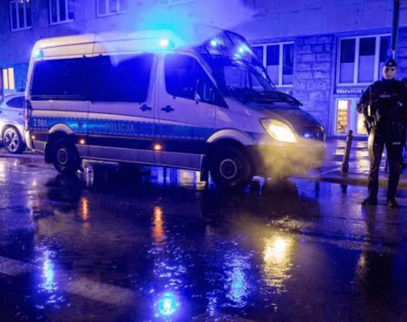U Poljskoj nastao haos: Policija upala u Ustavni sud, predsjednik države prekinuo putovanje