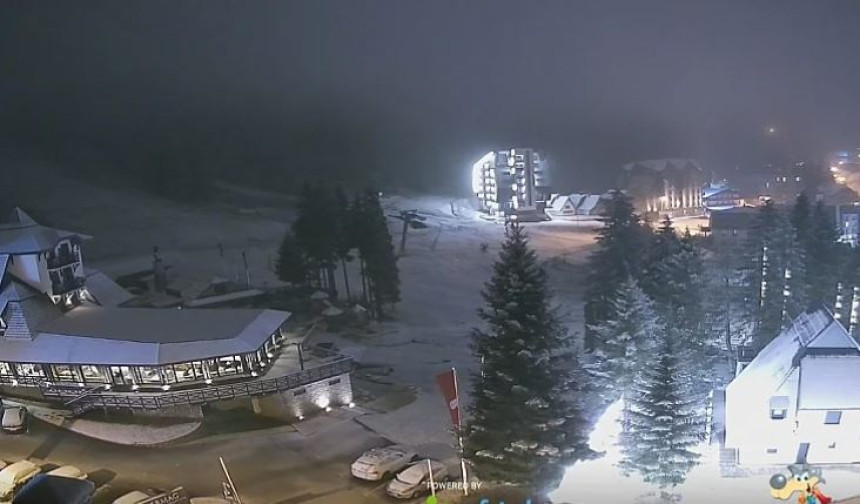 Први снијег почео падати на Јахорини и Романији