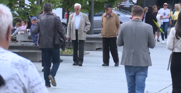 Пензионери и даље плаћају десет пута скупље осигурање