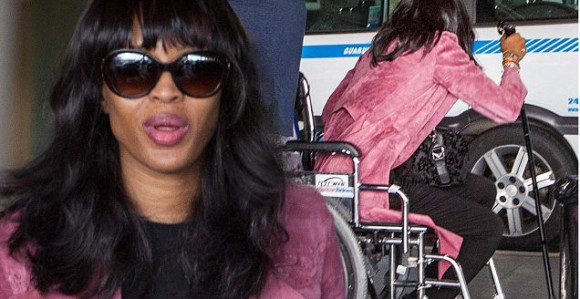 Naomi Kembel u invalidskim kolicima