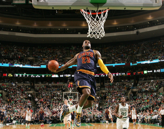 Video - NBA: 10 naj zakucavanja 2015. godine!
