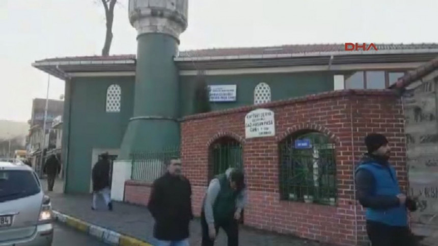 Naoružani napadač pucao u džamiji