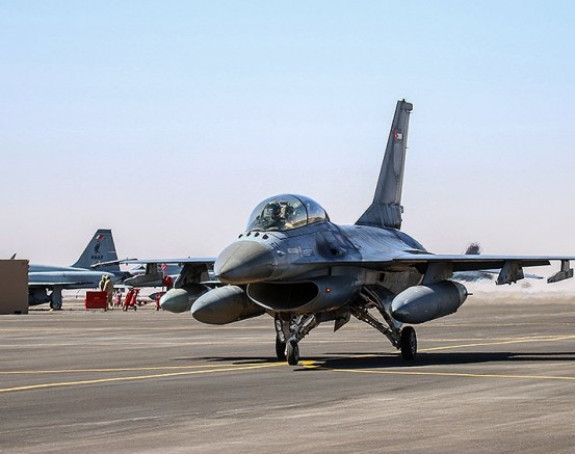 Slučajno ispalio cio arsenal u more