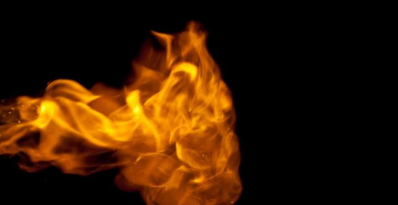 Izgorio stan zbog vatrometa