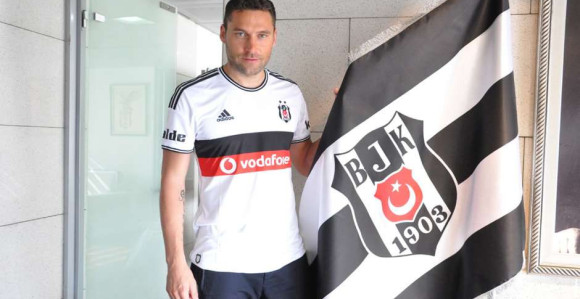 Tošić potpisao, do kraja karijere u Bešiktašu!