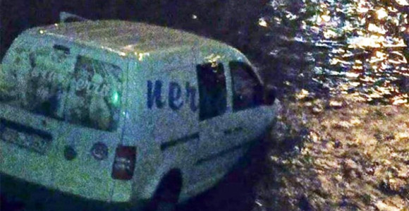 Sarajevo: Automobil sletio u Miljacku