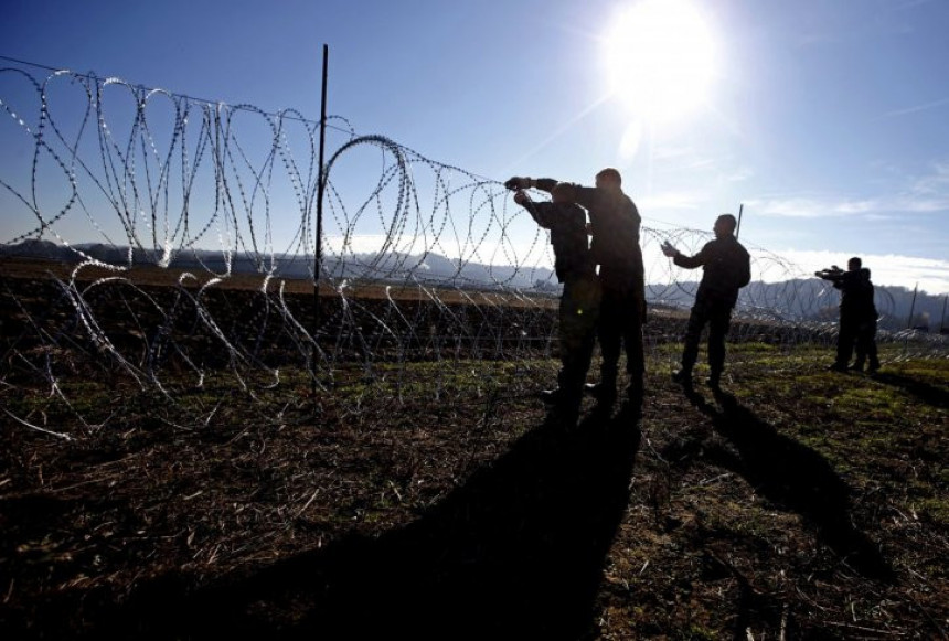 Хрватска Влада шаље војску на границе?