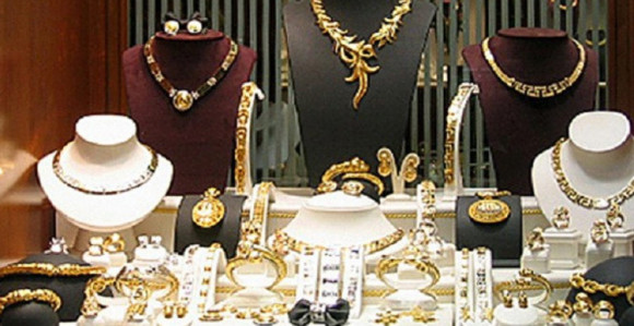 Motkom krenuo u pljačku zlatare!