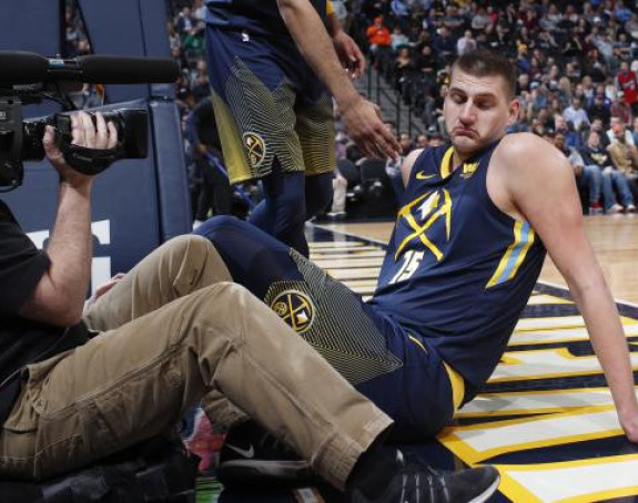 Jokić ni u konkurenciji? Dejvis igrač mjeseca na Zapadu!