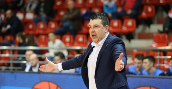 Nikolić: Svi su pod pritiskom, nosimo se s tim!