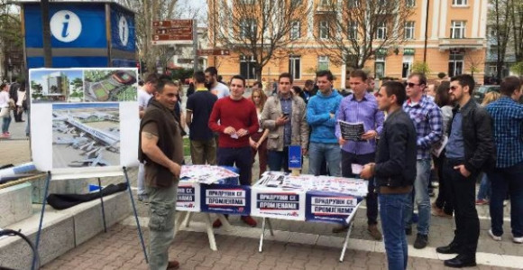 Prvoaprilska akcija mladih opozicionara