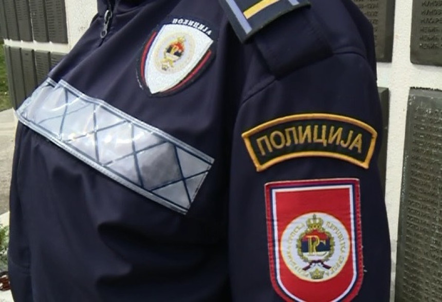 Za policajce nove uniforme?!